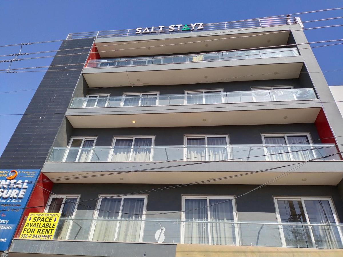 Saltstayz Express - Medicity Near Medanta Hospital คูร์เคาน์ ภายนอก รูปภาพ